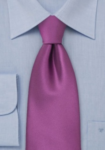 Volledig paars gekleurde stropdas