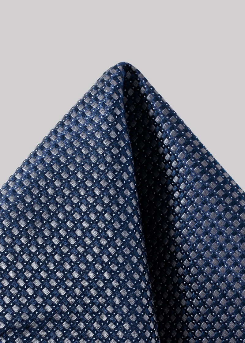 Donkerblauwe zijden pochette met modern patroon