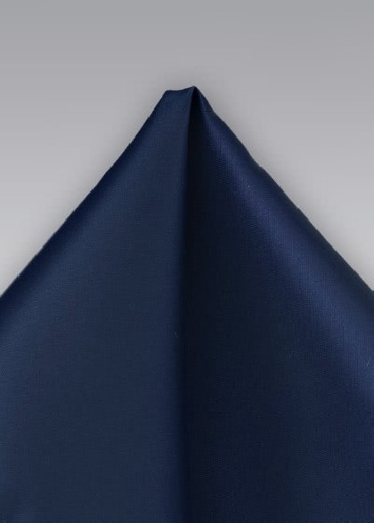 Pochetten aus dem gleichen Stoff und Farbe
