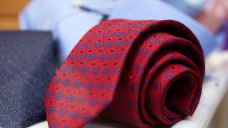 De fascinerende reis van de stropdas: Van praktisch tot prestigieus